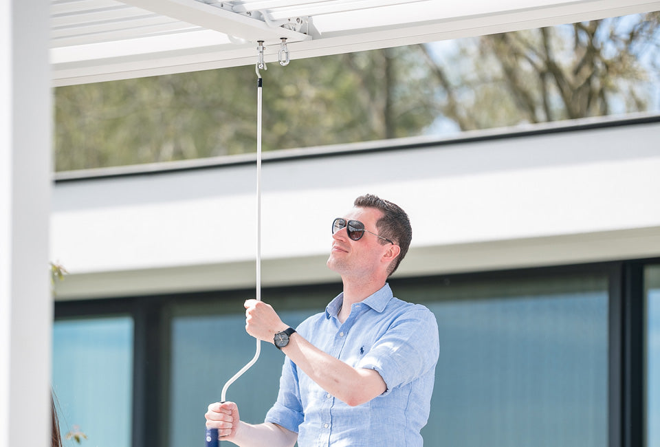 Aluminium pergola met kantelbare lamellen – 4 poten | Tuin pergola voor terrasoverkapping